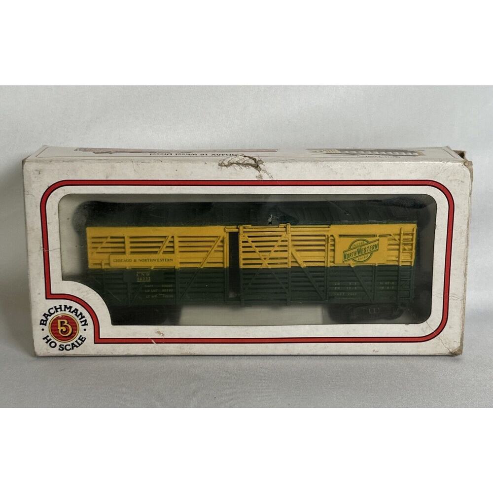 BACHMANN HO 71500 CNW Chicago & North Western 41' STOCK CAR &box